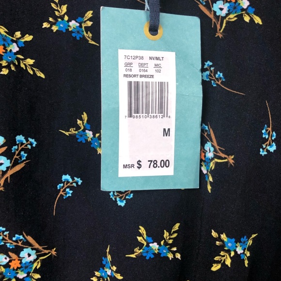 Chelsea & Violet Bell sleeve crop Top - Picture 4 of 4